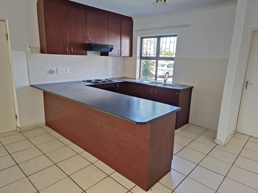 To Let 3 Bedroom Property for Rent in Parklands Western Cape